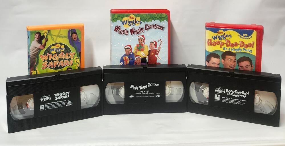 The Wiggles VHS Lot of 3 Wiggly Safari Christmas Hoop-Dee-Doo Steve Irwin